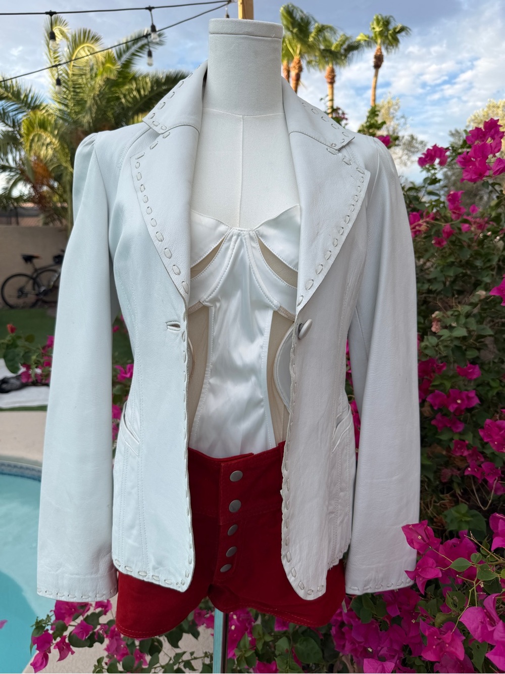 Vintage Y2K Bebe White Tailored Leather Blazer with Whip Stitching